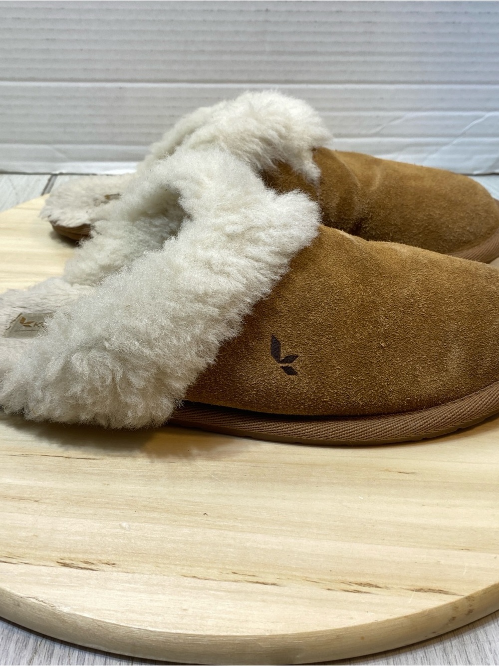 Koolaburra Suede Slippers Chestnut Brown Shearling Mules Sz 10